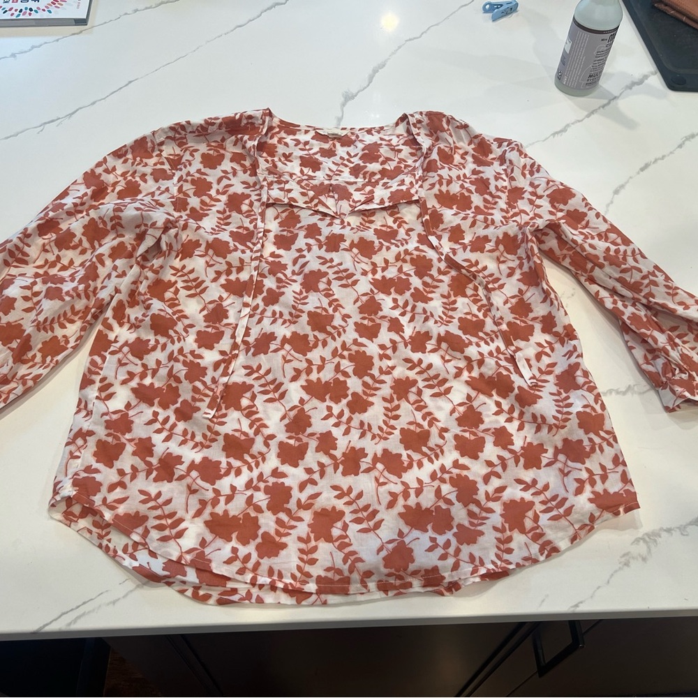 Caslon Rust and White Floral Blouse